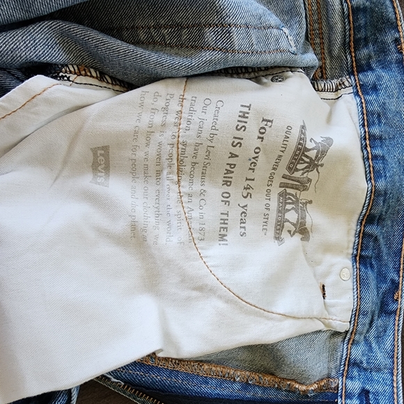 Levis 505 mens 42x32 Levi Jeans used good condition - Picture 2 of 5